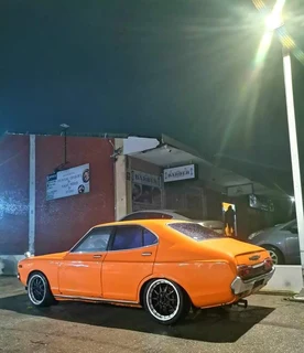 Discreet courier service