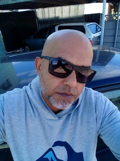 24/7 driver for hire..and courier services