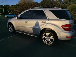 2011 Mercedes-Benz M-Class SUV