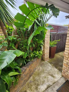  All-Inclusive Bachelor Flat – WiFi, Netflix &amp; Beach Nearby!