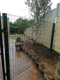 WELDING and HANDYMAN SERVICES (Free Quotations)