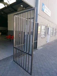 WELDING and HANDYMAN SERVICES (Free Quotations)