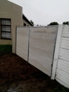 WELDER!!!!!! Nutec, Wooden and Steel Gates (free quotations)