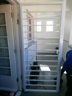 WELDER!!!!!! Nutec, Wooden and Steel Gates (free quotations)