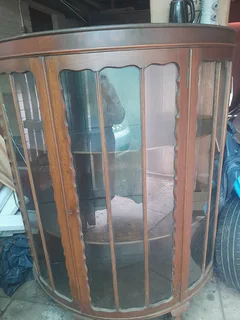Imbuia Display Cabinet R1900