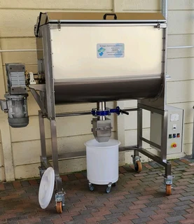 Ribbon Blenders manufactured to order