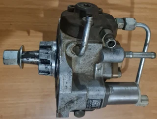 Toyota Hilux 2.5 D-4D 2KD-FTV 2005-2011 DENSO Injector Pump part# 22100-30110