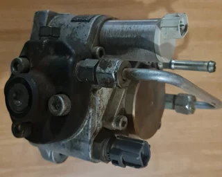 Toyota Hilux 2.5 D-4D 2KD-FTV 2005-2011 DENSO Injector Pump part# 22100-30110