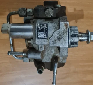 Toyota Hilux 2.5 D-4D 2KD-FTV 2005-2011 DENSO Injector Pump part# 22100-30110