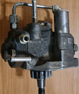 Toyota Quantum 2.5 D-4D 2KD-FTV 2005-2011 DENSO Injector Pump part# 22100-30110