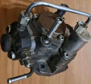 Toyota Quantum 2.5 D-4D 2KD-FTV 2005-2011 DENSO Injector Pump part# 22100-30110