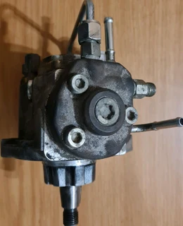 Toyota Quantum 2.5 D-4D 2KD-FTV 2005-2011 DENSO Injector Pump part# 22100-30110