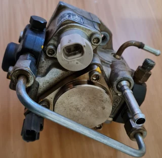 Toyota Hilux 2.5 D-4D 2KD-FTV 2005-2014 DENSO Injector Pump part# 22100-30110