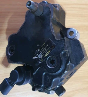 BMW E83 X3 2.0D N47D20C 2005-2011 Bosch Diesel High-Pressure Injector Pump part# 0 445 010 045