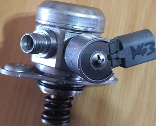 BMW E70 X5M N63 Engine CDE 2009-2013 Bosch High Pressure Pump Part# 7 595 350 01 *0 261 520 048