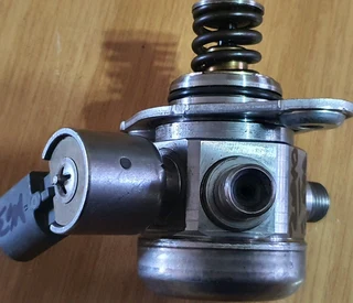 BMW E70 X5M N63 Engine CDE 2009-2013 Bosch High Pressure Pump Part# 7 595 350 01 *0 261 520 048