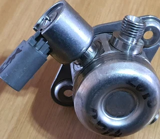 BMW E70 X5M N63 Engine CDE 2009-2013 Bosch High Pressure Pump Part# 7 595 350 01 *0 261 520 048