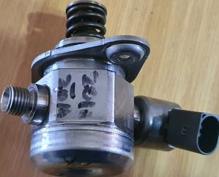 BMW E70 X5M N63 Engine CDE 2009-2013 Bosch High Pressure Pump Part# 7 595 350 01 *0 261 520 048