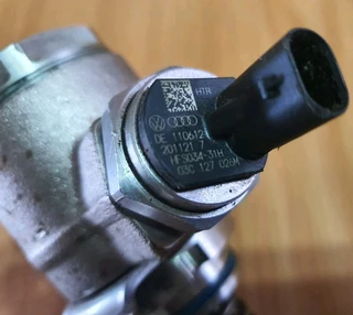 VW Tiguan 1.4 TSI CAXA 2009-2015 OEM VAG High Pressure Pump Part# 03C 127 026 M