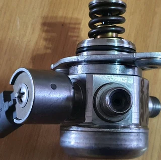 BMW F01 750ix N63 Engine CDE Petrol 2008-2015 Bosch Petrol High-Pressure Pump Part# 1351 7595339