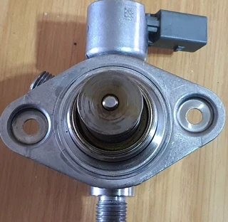 BMW F01 750ix N63 Engine CDE Petrol 2008-2015 Bosch Petrol High-Pressure Pump Part# 1351 7595339