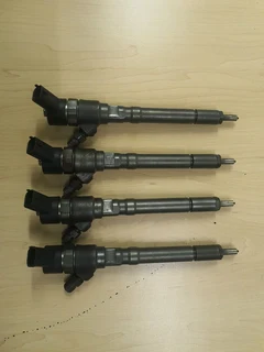 Hyndai Sanda-FE 2 0 c r d i diesel 2002 2010 bosch injectors set part # 0445 110 064*33800 27000