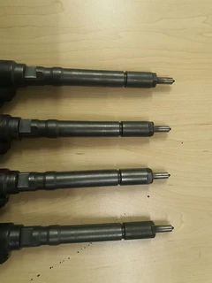 Hyndai Sanda-FE 2 0 c r d i diesel 2002 2010 bosch injectors set part # 0445 110 064*33800 27000