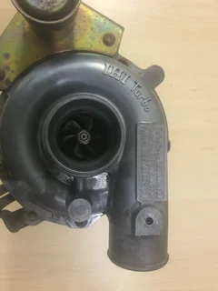 Isuzu d max 2 5 turbo diesel 4 j a1 engine c d e 2007 2012 r h f5 v i e l turbo holden part # 897313