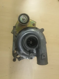 Isuzu d max 2 5 turbo diesel 4 j a1 engine c d e 2007 2012 r h f5 v i e l turbo holden part # 897313