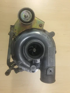 Isuzu d max 2 5 turbo diesel 4 j a1 engine c d e 2007 2012 r h f5 v i e l turbo holden part # 897313