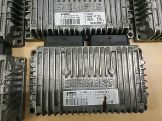 Renault Megane 1.6i 16V 1995-2008 Siemens TCM part# #7700115401