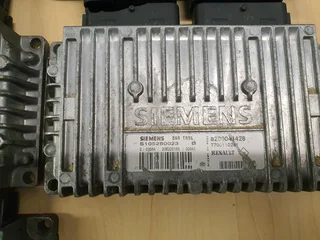 Renault Megane 1.6i 16V 1995-2008 Siemens TCM part# #7700115401