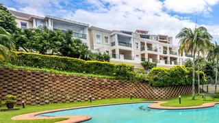 Upper La Lucia Ridge  / Executive 3 Bed 3 Bath 4 Parkings Unfurn Apartment R27k Pm