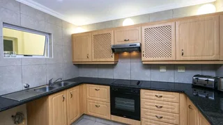 UPPER LA LUCIA RIDGE  / EXECUTIVE 3 BED 3 BATH 4 PARKINGS UNFURN APARTMENT R27K pm