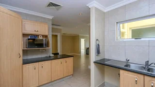 UPPER LA LUCIA RIDGE  / EXECUTIVE 3 BED 3 BATH 4 PARKINGS UNFURN APARTMENT R27K pm