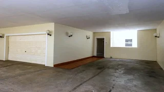 UPPER LA LUCIA RIDGE  / EXECUTIVE 3 BED 3 BATH 4 PARKINGS UNFURN APARTMENT R27K pm