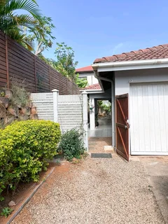 Dbn North, Near Karoo Butchery, 2 Bed Unfurn Garden Cottage, Garage, Pet Friendly R9.5kpm