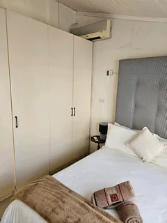 GLENASHLEY, STUNNING STUDIO PAD, FULLY FURN R9Kpm INC UTILITIES