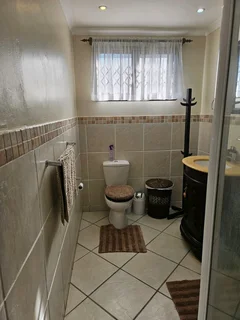 GLENASHLEY, STUNNING STUDIO PAD, FULLY FURN R9Kpm INC UTILITIES