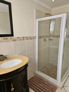 GLENASHLEY, STUNNING STUDIO PAD, FULLY FURN R9Kpm INC UTILITIES