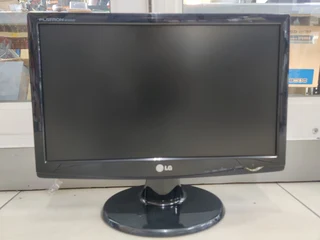 ASSORTED REFURBISHED MONITORS --- LG , PHILIPS , AOC , DELL