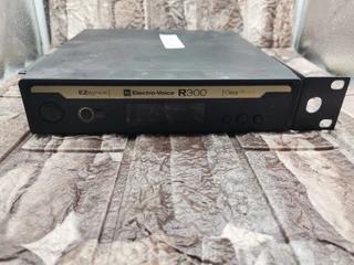 EZsync Black Electro Voice R300 With No other Attachments