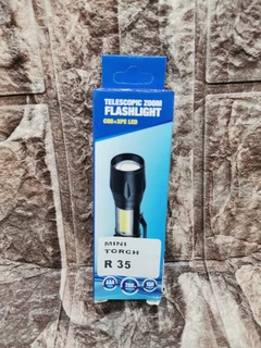 10K Flashlight Black