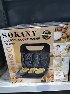 Sakony Cartoon Cake Maker