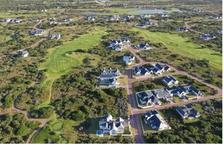 Golf/Security/Lifestyle Estate, NEW 4 Bedroom House, St Francis Links