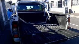 2013 Nissan Hardbody NP 300  2.5T Diesel white Doublecab 4x2 bakkie for sale in excellent condition