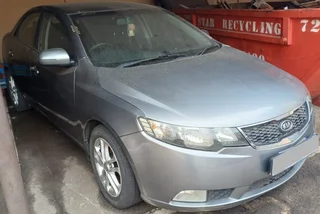 2010 Kia Cerato Sedan 1.6L Manual Stripping for Spares!