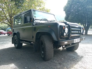 Land Rover Defender TD90