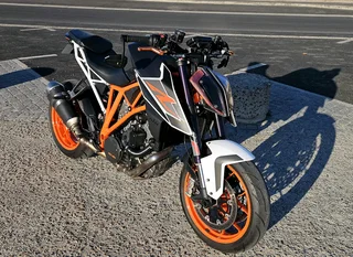 2019 KTM Super Duke 1290R Keyless Start Model! As new condition!!! Bargain price!