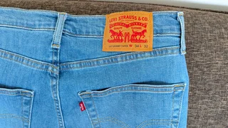 New Condition Original Levi Skinny Tapered Denim For Men